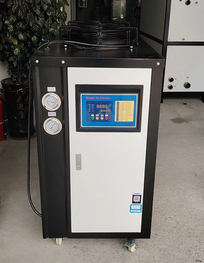 Koraki za namestitev in zagon zračno hlajenega hladilnika 2-6HP